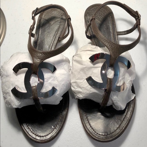 Chanel | brown leather sandals with silver “CC” - Picture 2 of 8